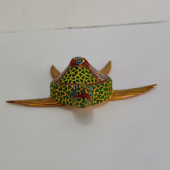 ROCIO HERNANDEZ ARRAZOLA XOXO OAX WOOD SEA TURTLE - Picture 2 of 10
